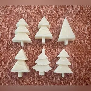 Christmas Tree WAX MELTS made from Bath & Body Works “Hot cocoa & cream” candle